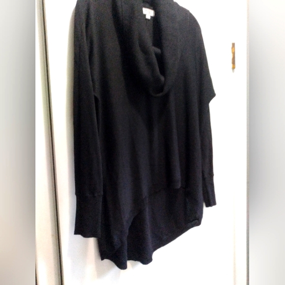 Black cowl neck high low sweater - Picture 1 of 7